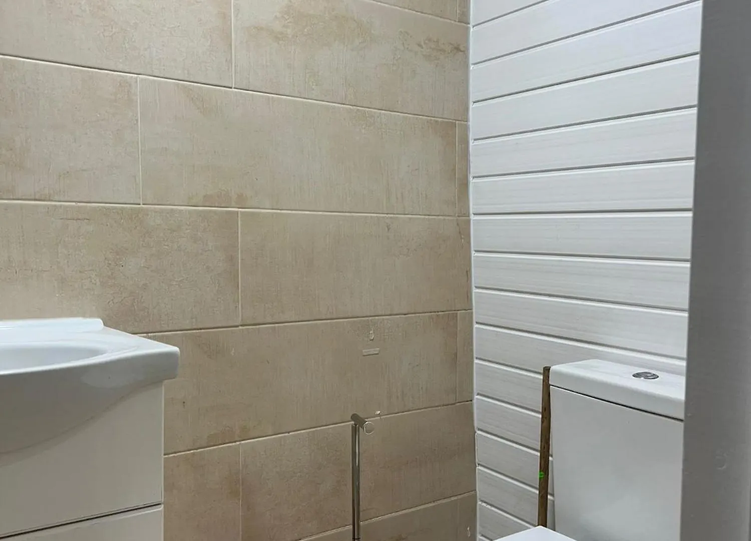 Starlet Manor Park Apartment London
