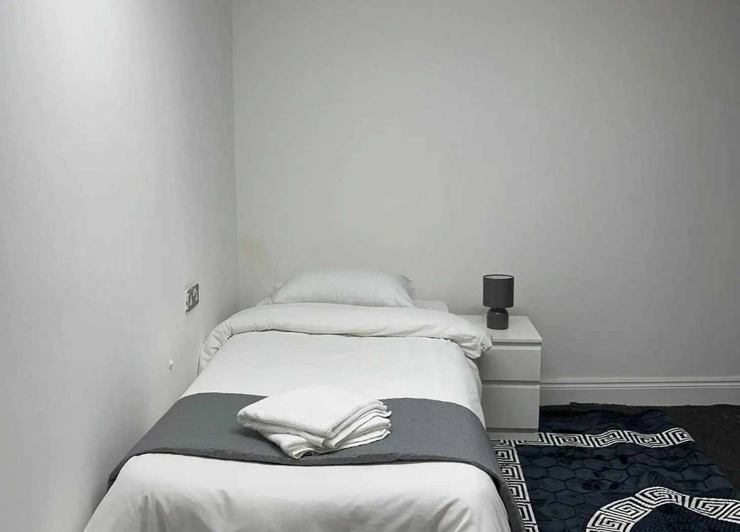Starlet Manor Park Apartment London 0*,  United Kingdom